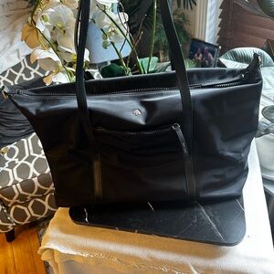 Kate Spade Jae Weekender Bag. Pre-owned.